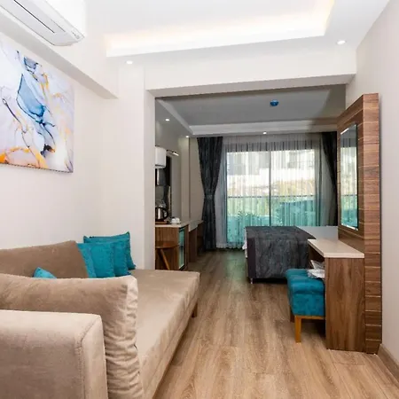 Hotel Yali Boutique 4*