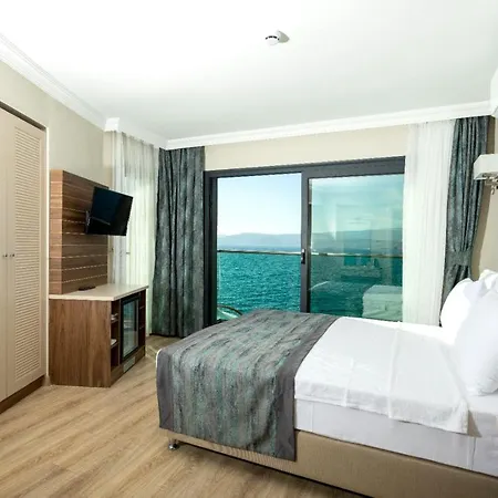 Yali Boutique 4* غولوك