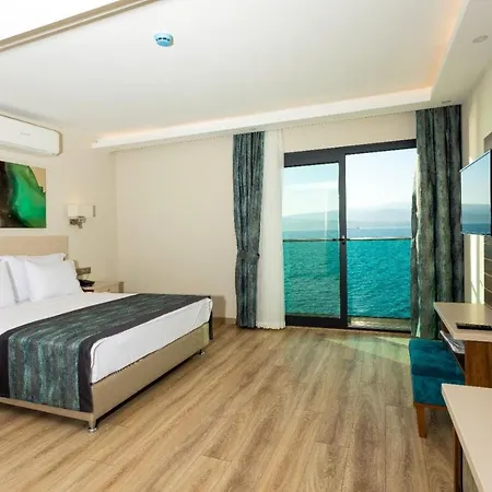 Yali Boutique Hotel 4*