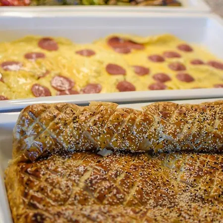 Yali Boutique 4* غولوك