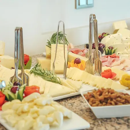 Yali Boutique فندق غولوك