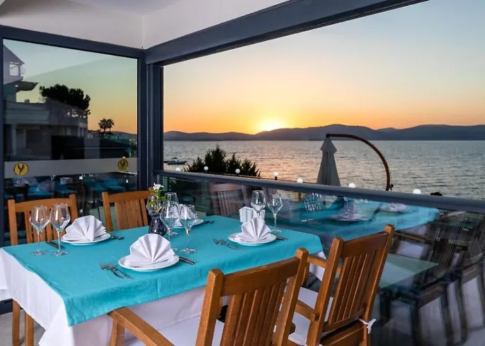 Hotel Yali Boutique 4*